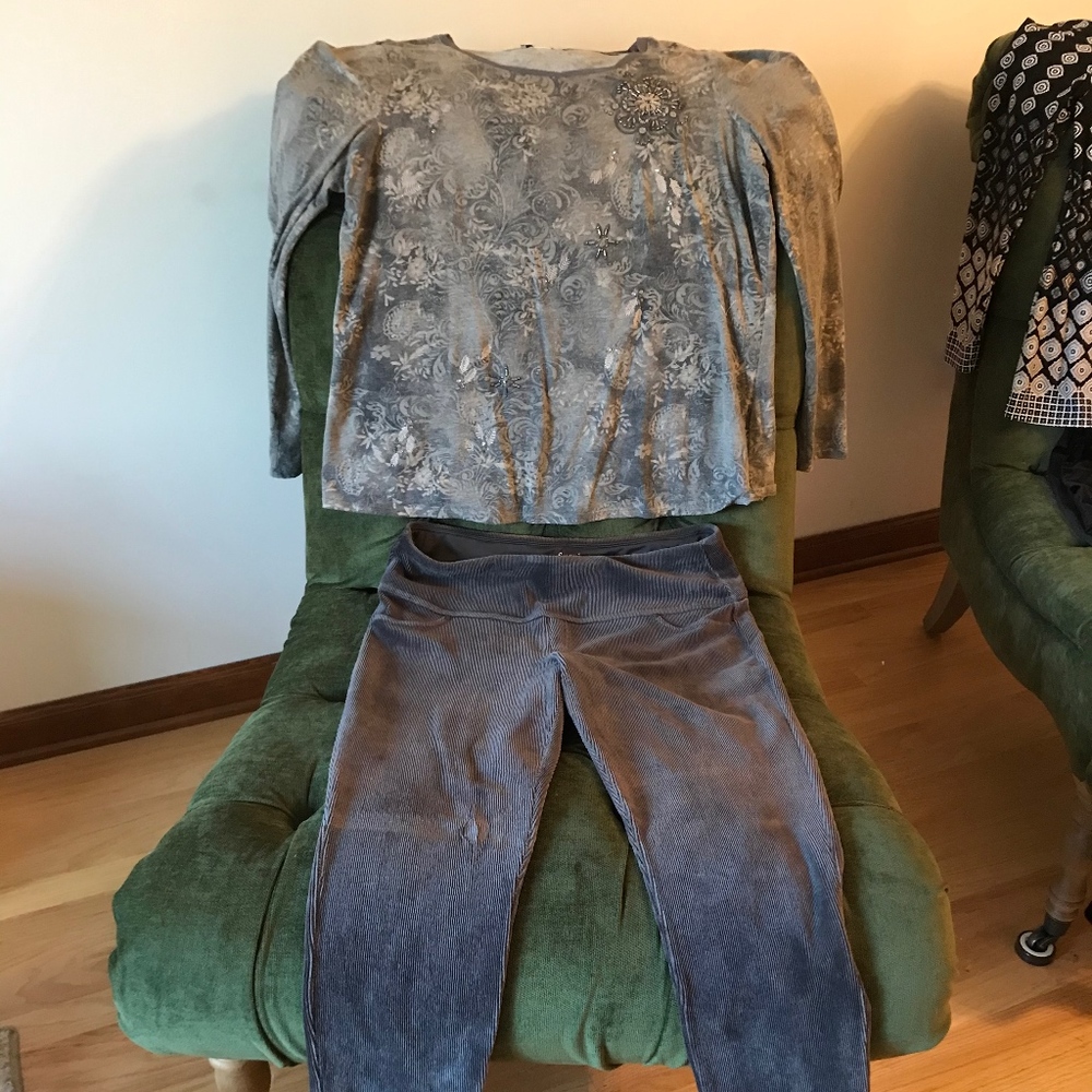 Cold water Creek shirt w/ Suave corduroy leggings